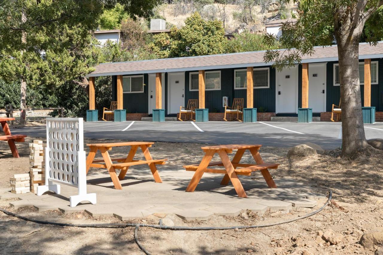 The Atwell Sequoia Motel Rm 8 Three Rivers Eksteriør billede