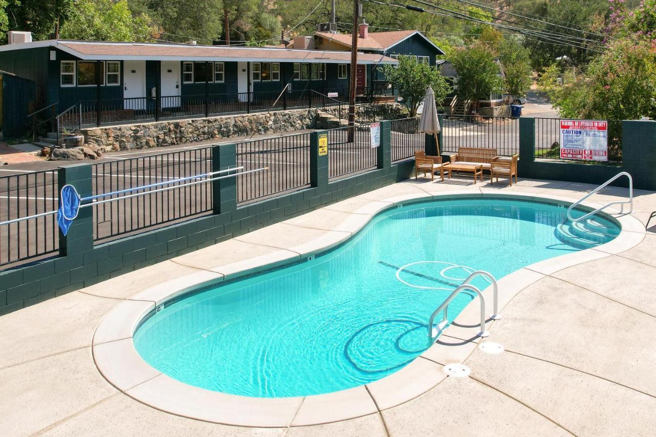 The Atwell Sequoia Motel Rm 8 Three Rivers Eksteriør billede
